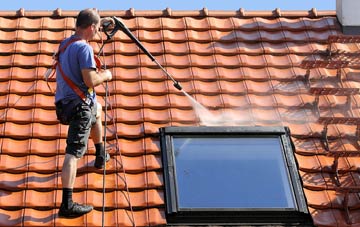 roof cleaning Cobham